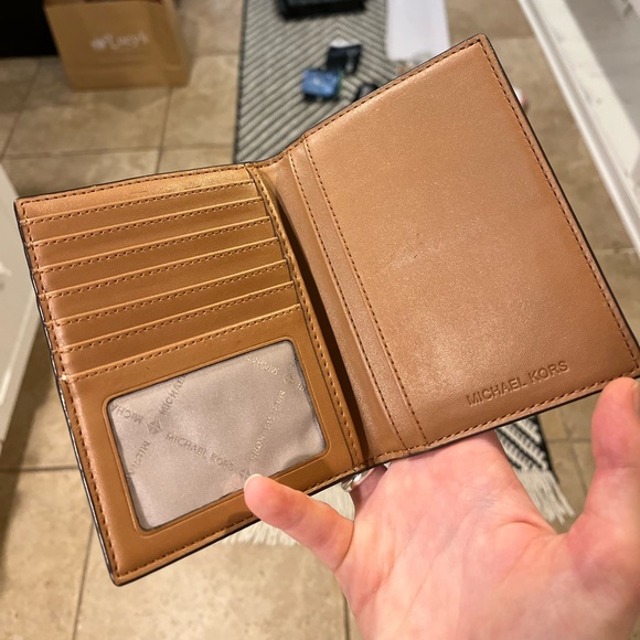 Michael Kors Logo Passport Wallet - Picture 5 of 5